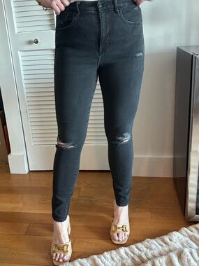 Good American Black Distressed Skinny Jeans